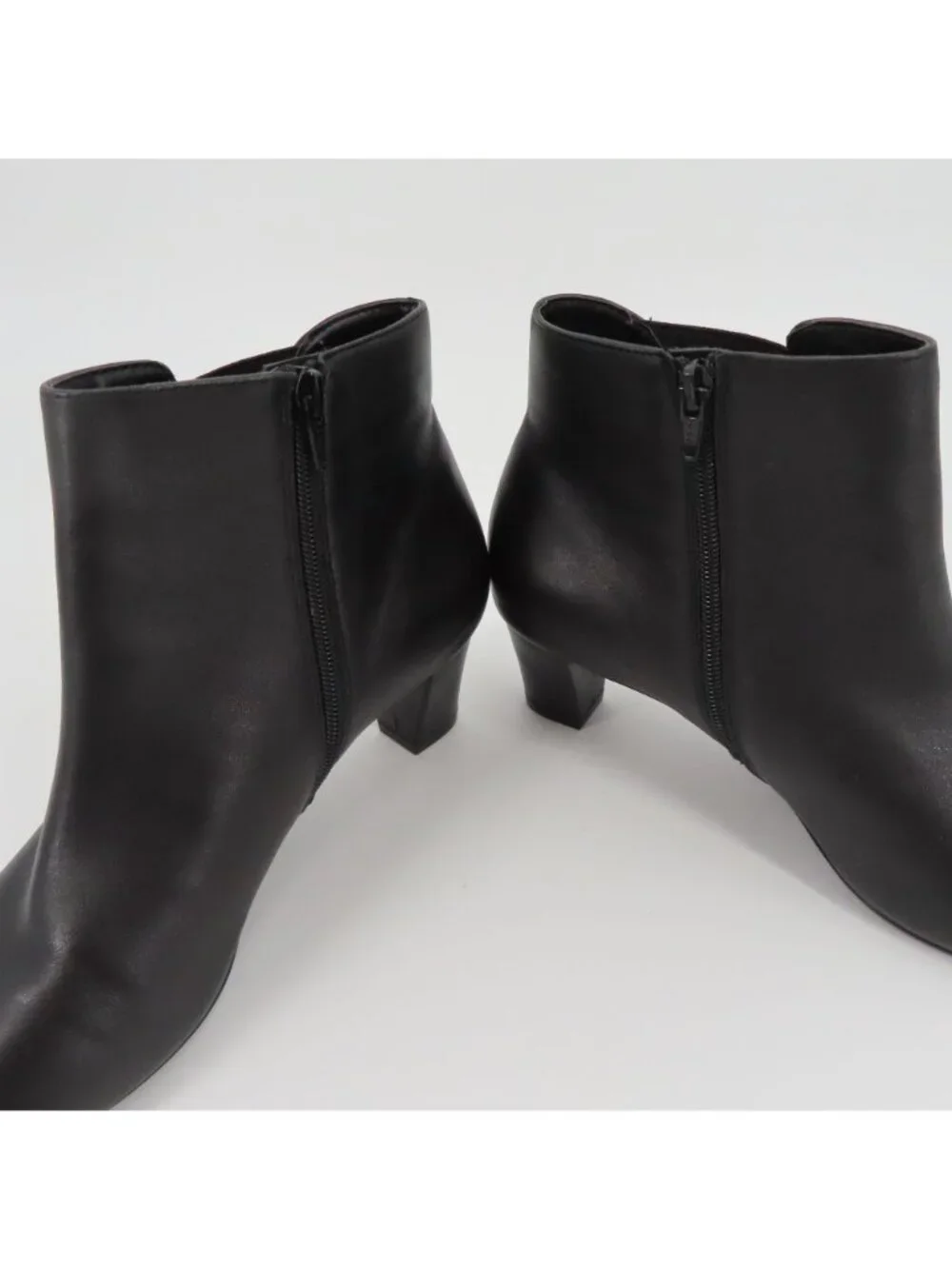 David Tate Womens 11 M Solid Black Leather Upper Ankle Boots Booties Zippered